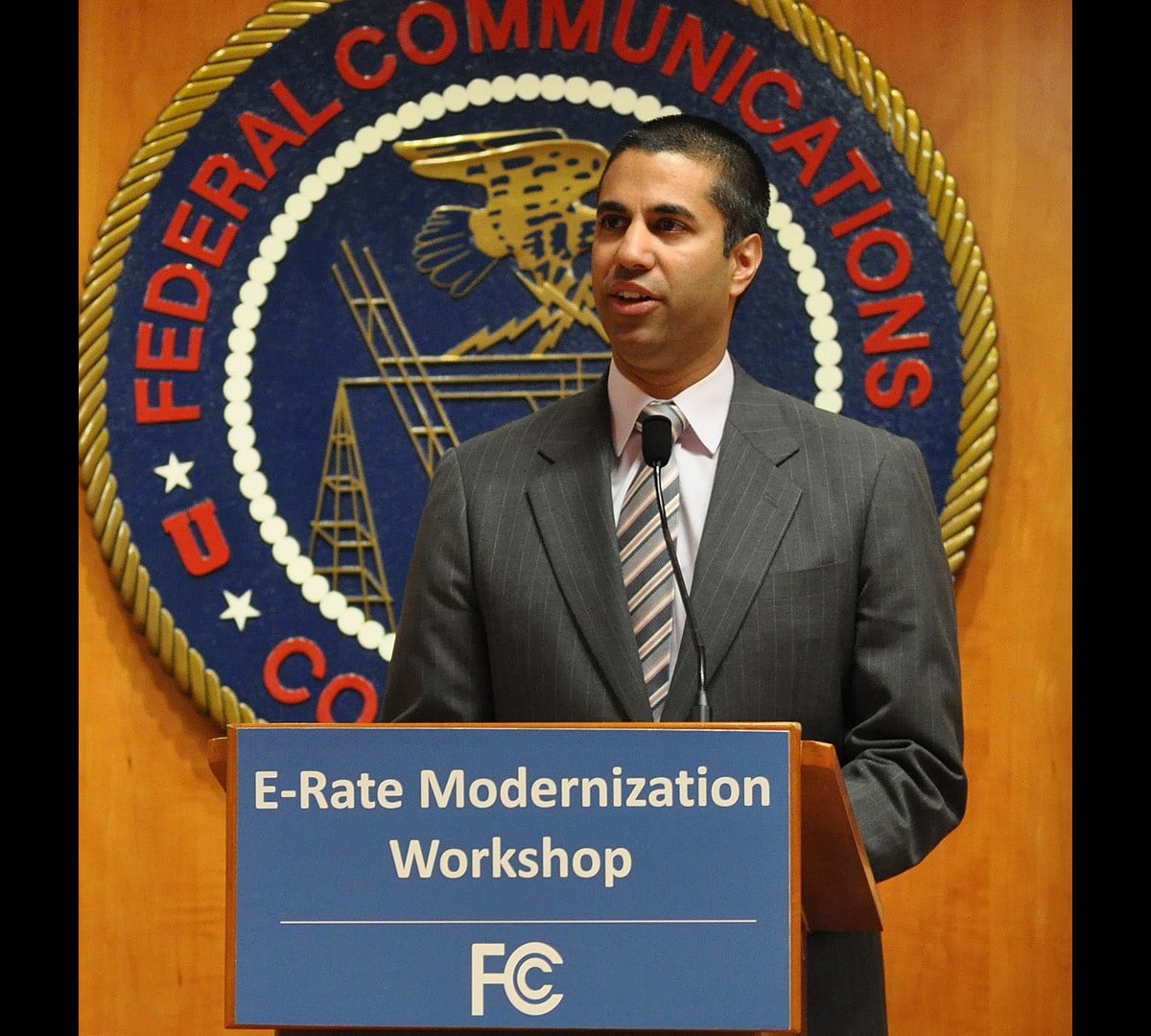 Ajit Pai renuncia ao FCC.