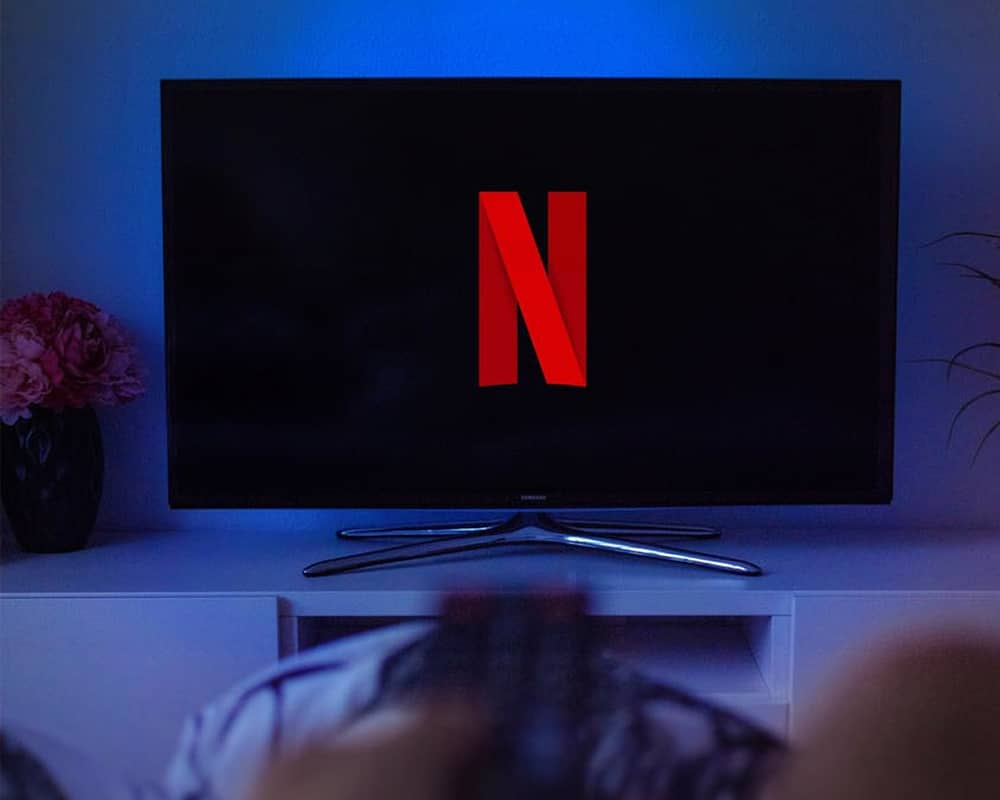 Netflix na tela de televisão através do Google TV (Imagem: David Balev/Pixabay)