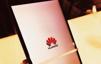 Perseguida, Huawei perde 58,7% do mercado na Europa Ocidental para outras chinesas