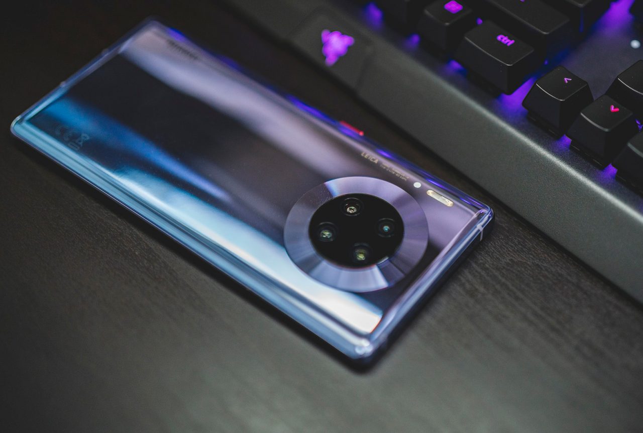 Modelo de smartphone da Huawei (Imagem: Tham Yuan Yuan/Pixabay)