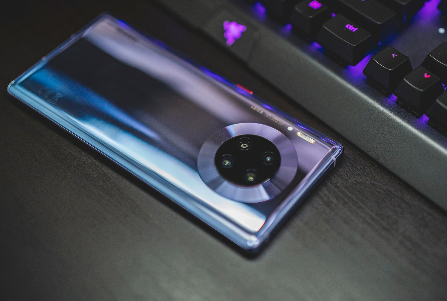 Modelo de smartphone da Huawei (Imagem: Tham Yuan Yuan/Pixabay)