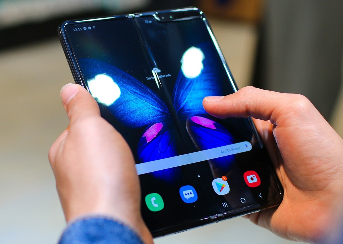 Galaxy Fold / Imagem: Zana Latif do Pexels