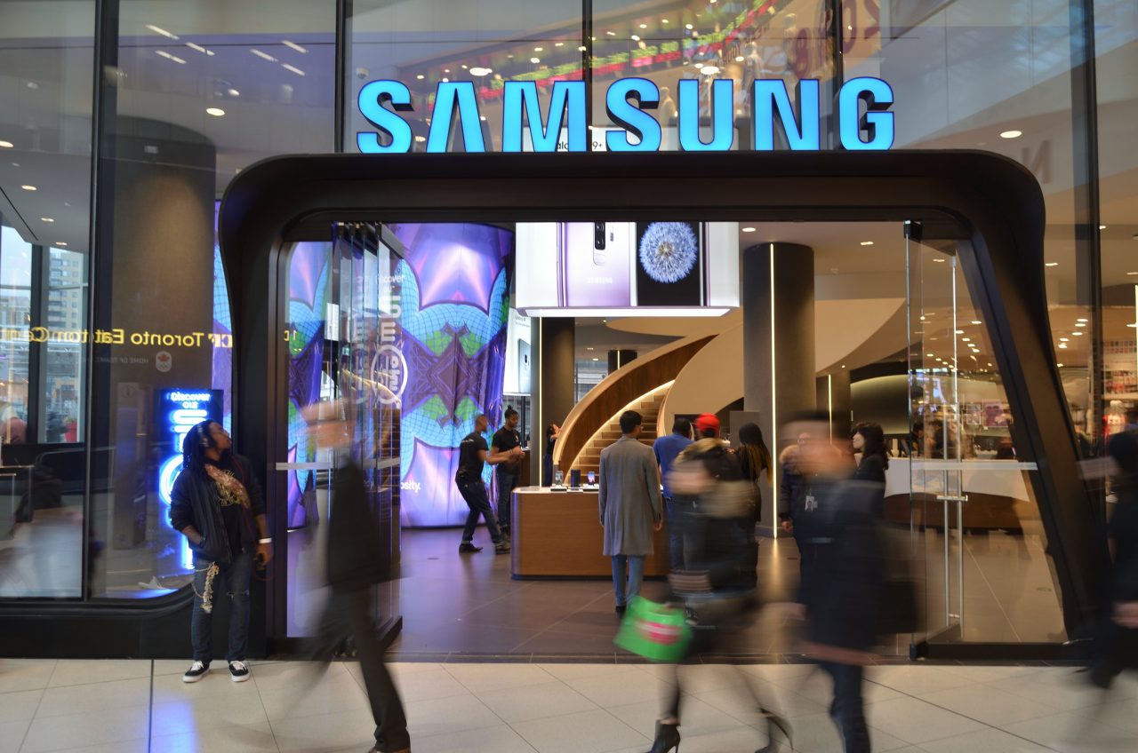 Os flagships da Samsung em 2021 serão vendidos em lojas Samsung Experience Store. Crédito: Open Grid Scheduler / Flickr
