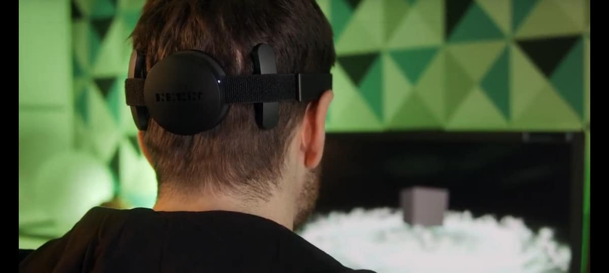 NextMind tem interface que liga cérebro a um computador.