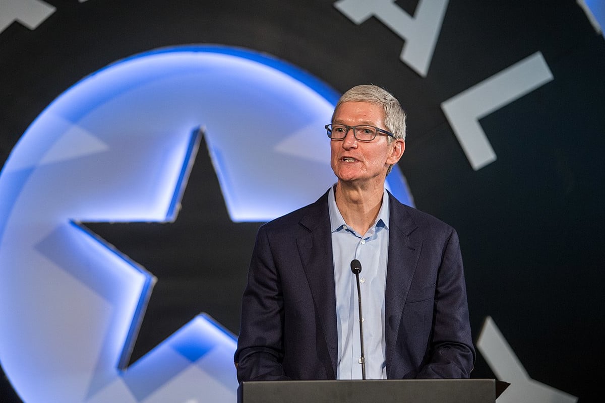 Foto de Tim Cook que respondeu aos ataques do Facebook contra a Apple