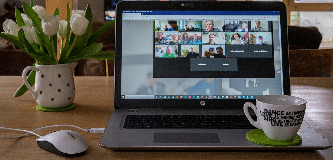 Chamada de Zoom com ligações gratuitas no Natal e Ano Novo