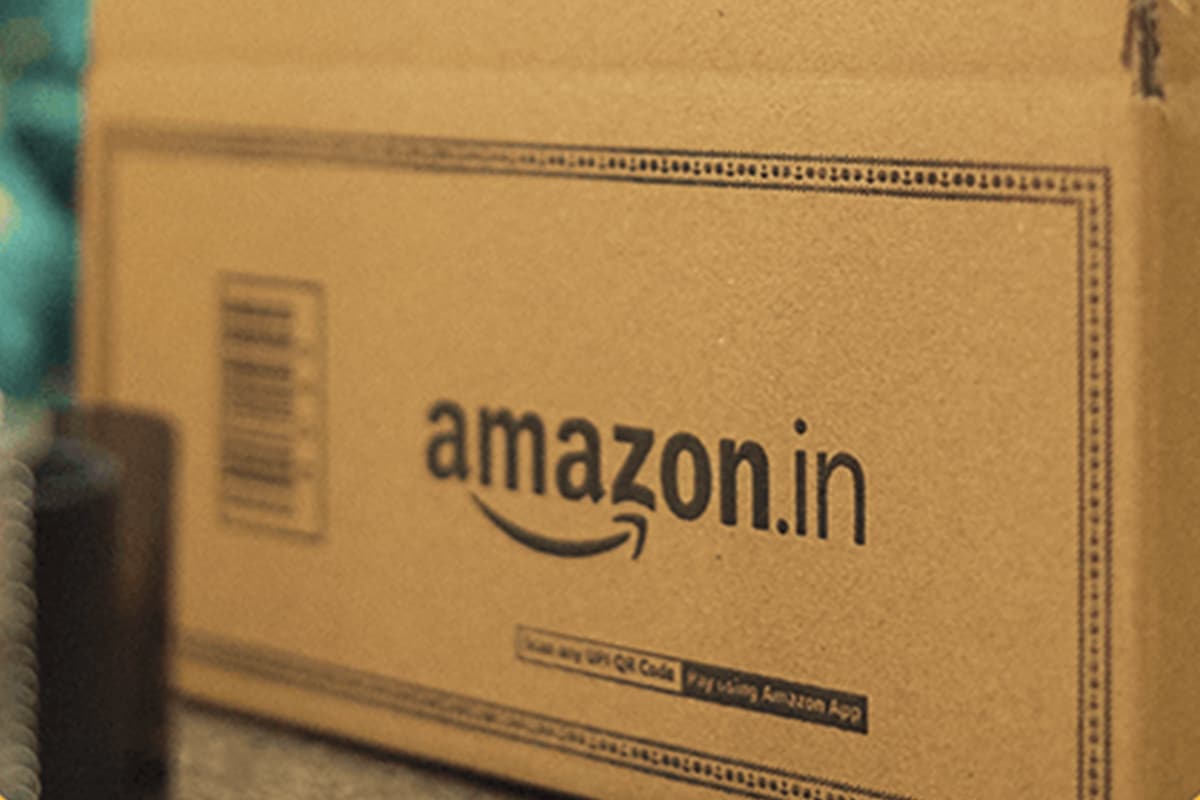 caixa de entregas de produtos vendidos pela Amazon Índia