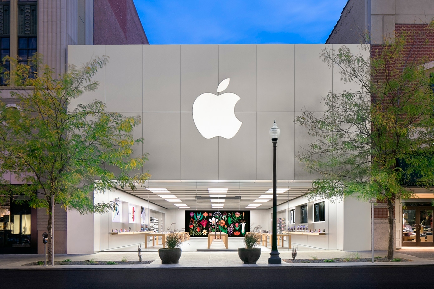 Produção do iPhone paralisada na Índia / Foto mostra uma Apple Store