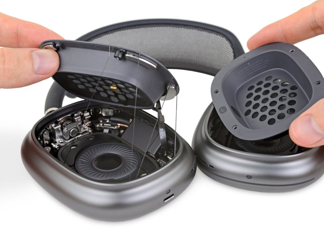 AirPods Max desmontados
