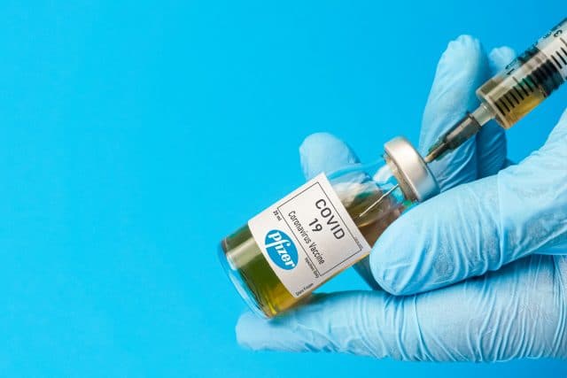 Twitter vai desmentir fake news sobre vacinas da Covid-19