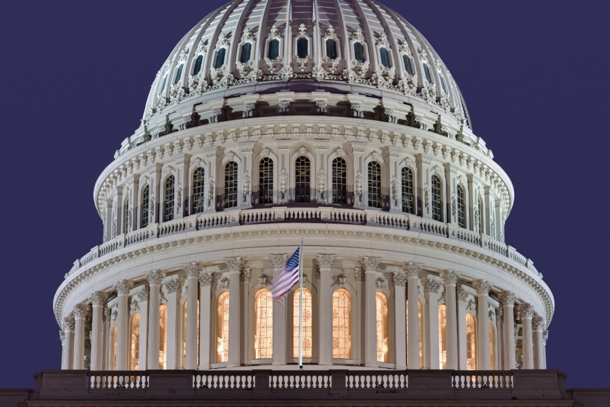 Imagem do Capitólio que foi invadido, diplomatas devem ficar em silêncio nas redes sociais