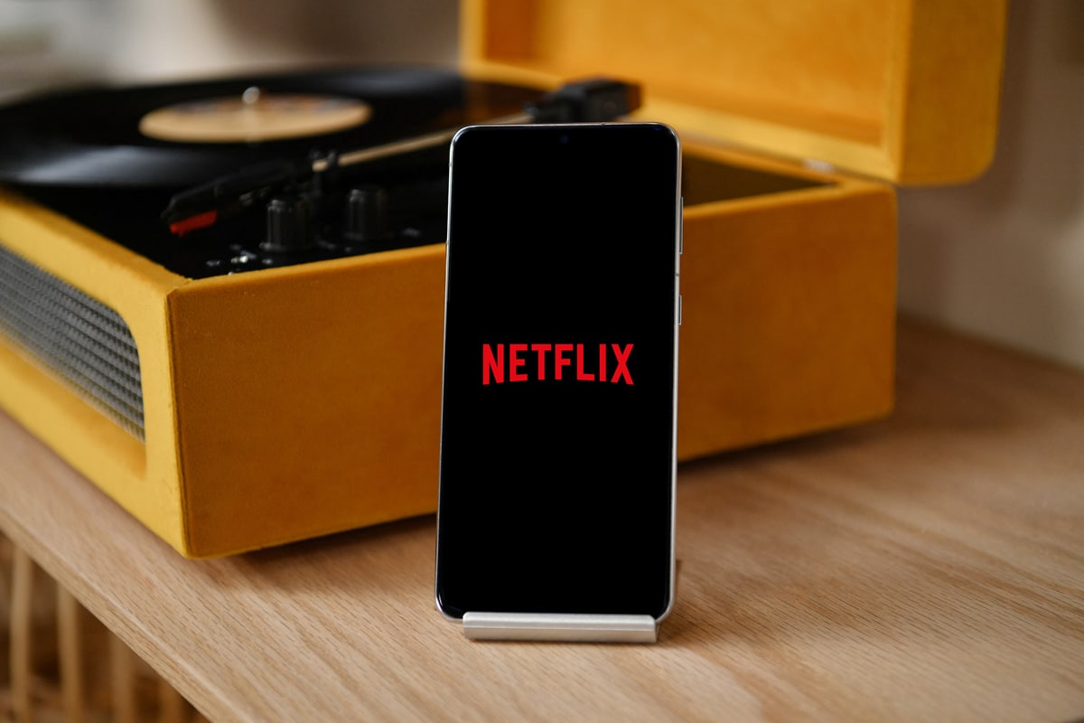 Netflix libera modo de streaming em HDR para Galaxy S21. Montagem: Vida Celular