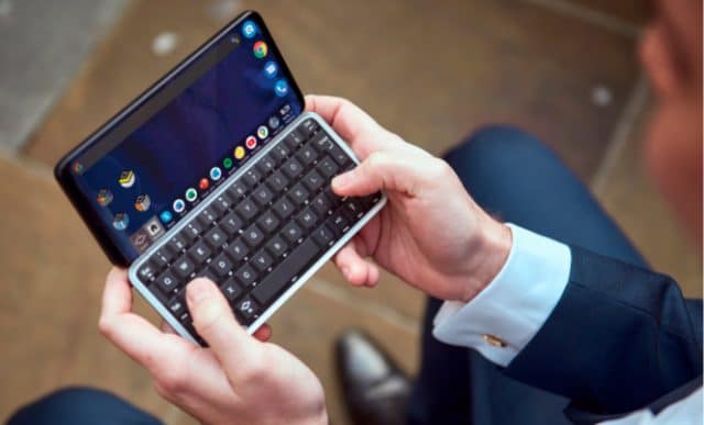 Astro Slide 5G é o primeiro aparelho 5G do mundo com um teclado QWERTY completo
