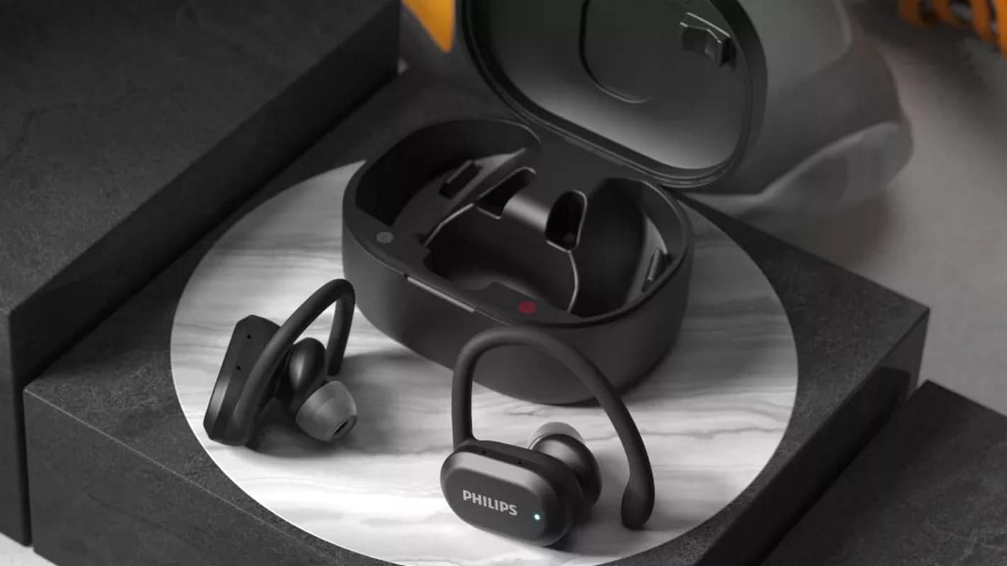 Phillips lançou fone de ouvido com case autolimpante, ideal para prática de exercícios físicos