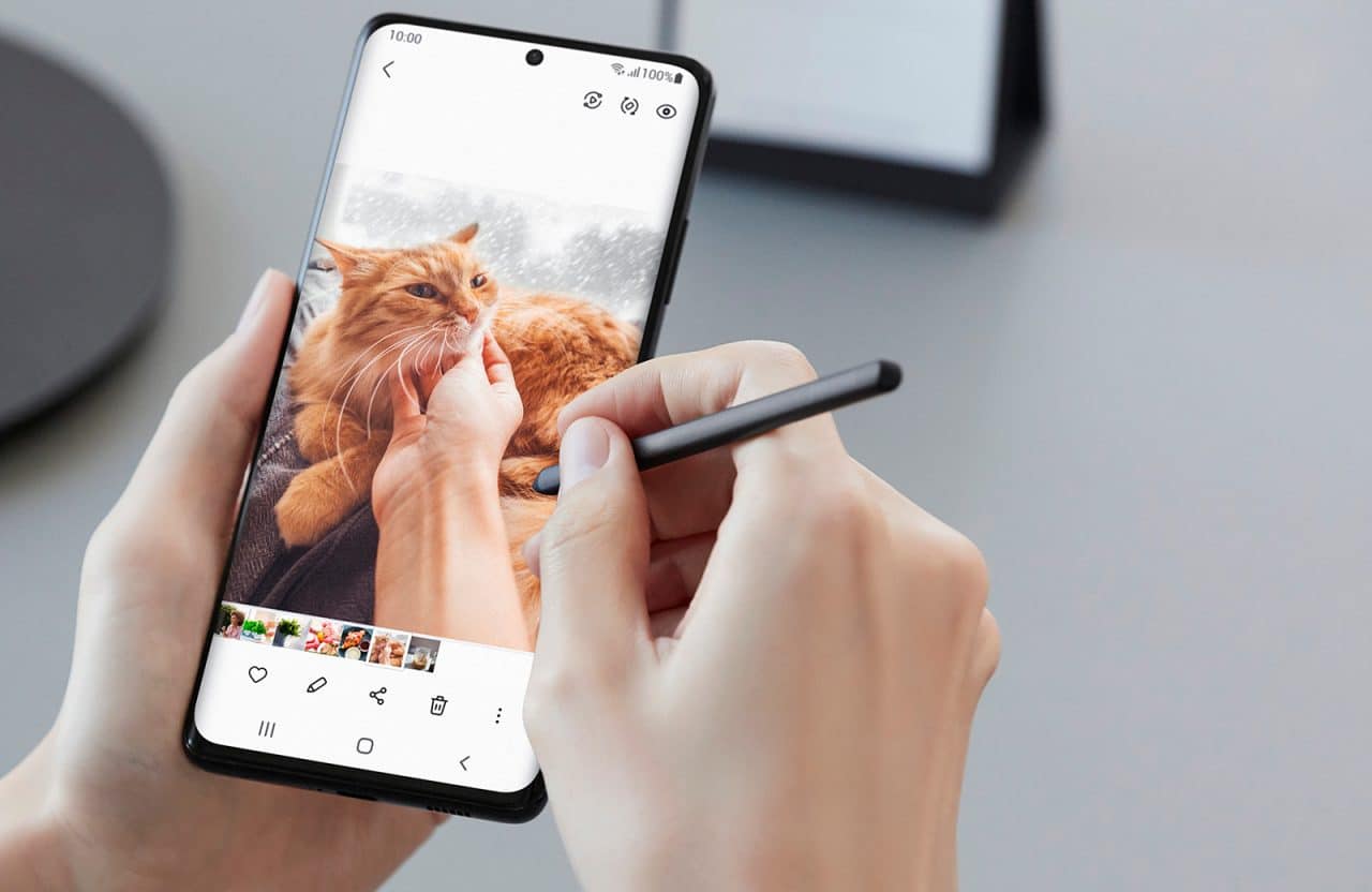 Samsung: Galaxy S21 Ultra não será o único celular fora da linha note com S Pen. Outros aparelhos terão suporte a caneta stylus. Divulgação: Samsung