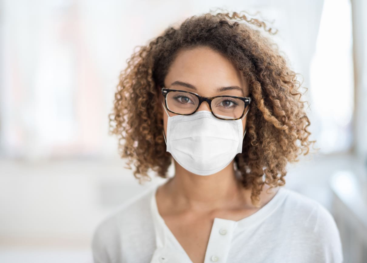 Uma máscara que além de proteger, ainda faz o teste da Covid-19