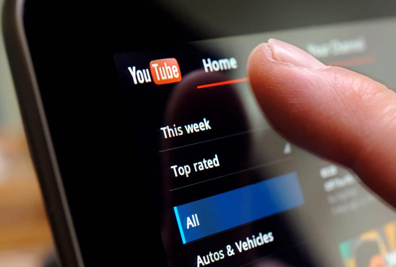 Tela do YouTube, que vai ganhar serviço de compras