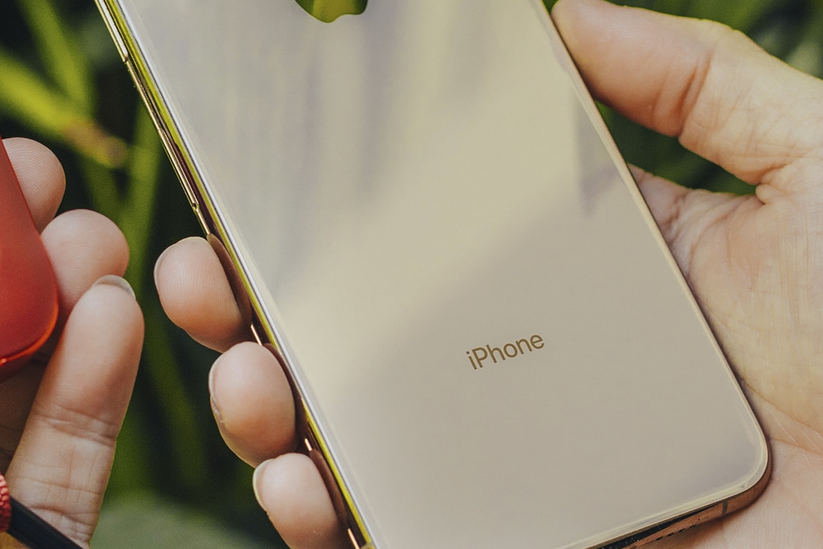 parte de trás de um iphone