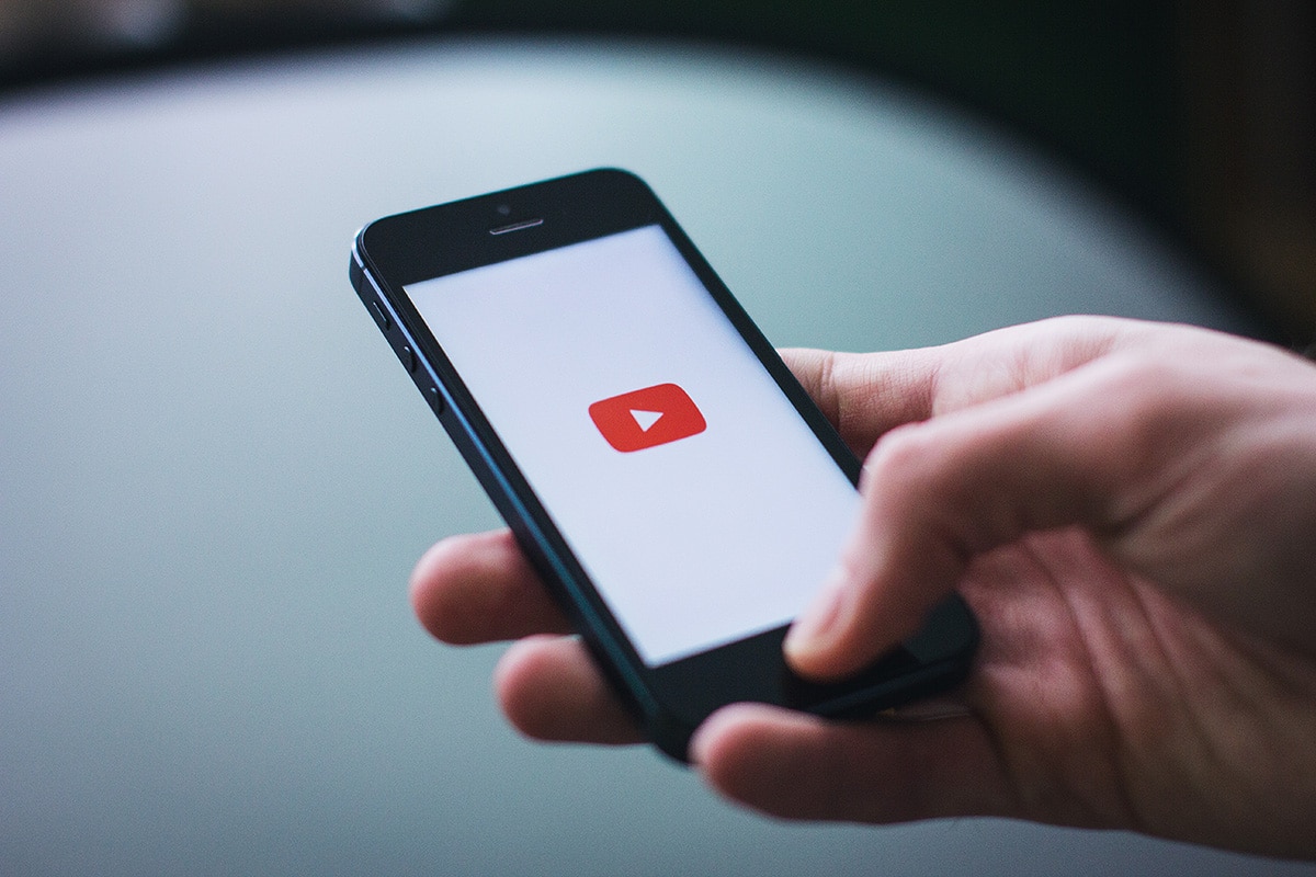 Atualização do YouTube cria a pesquisa por páginas de hashtags. Foto: freestocks/Pexels