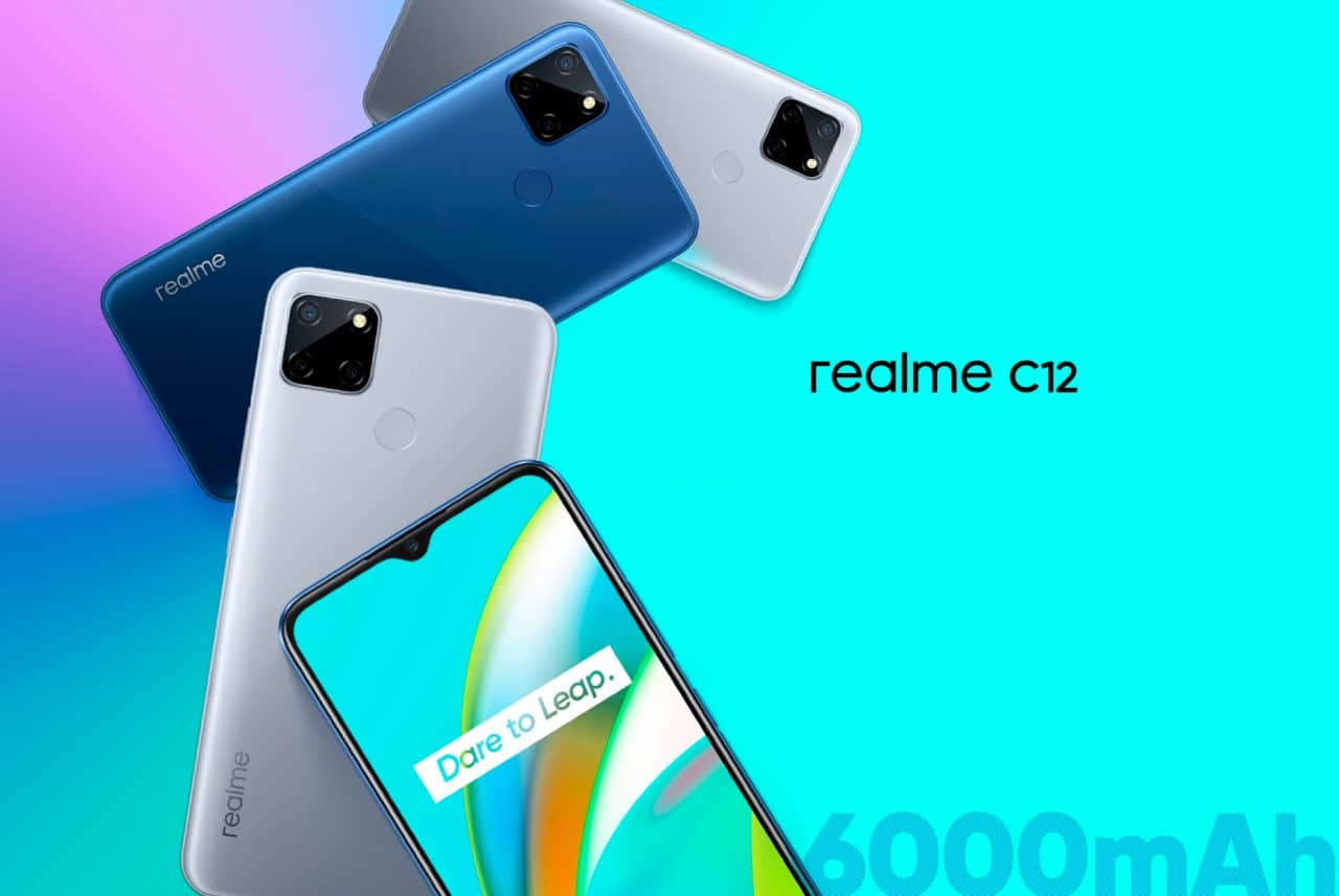 Realme C12, agora com 4 GB de RAM, na cor azul