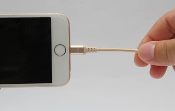 Apple registra patente para cabo mais difícil de quebrar