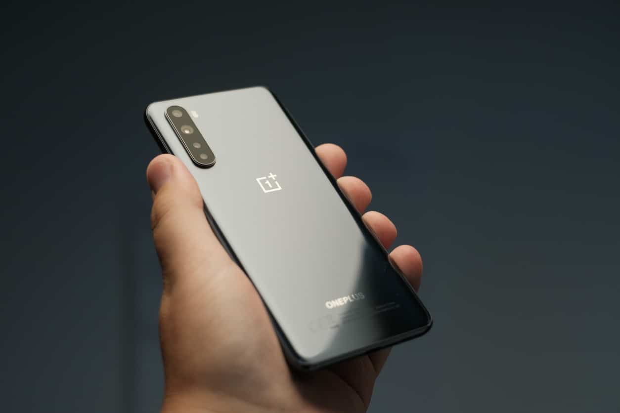 A OnePlus surpreendeu as empresas consideradas tops do mercado de celulares e foi a que mais cresceu nos Estados Unidos em 2020