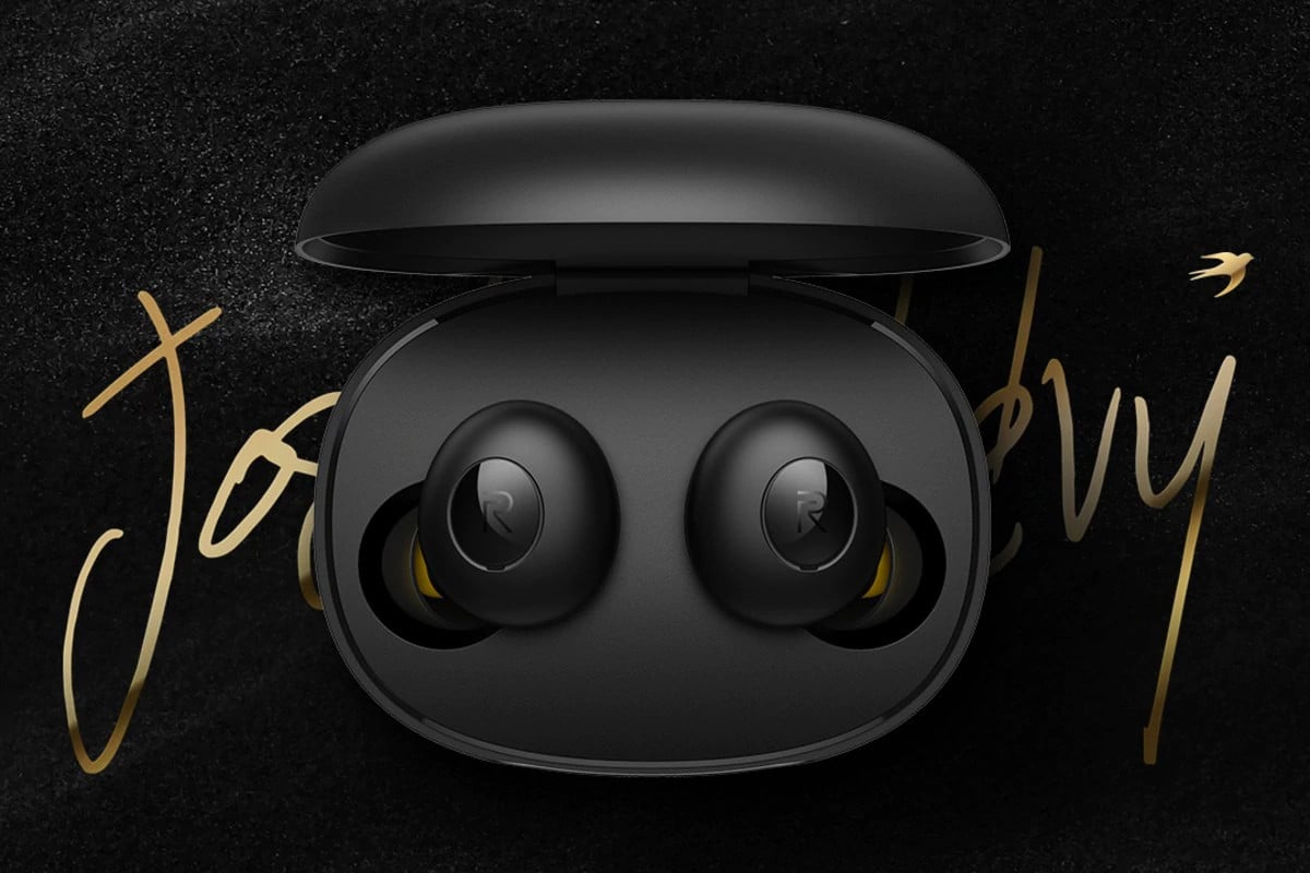 Imagem do Realme Buds Q 2 em seu case na versão preta