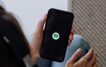 Spotify vai lançar sistema de assinar podcasts pagos, mas não vai ficar com lucro