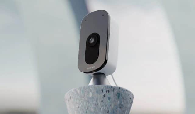 Câmera inteligente lançada pela Ecobee agora tem recurso que permite monitoramento de bebês por streaming de áudio no celular