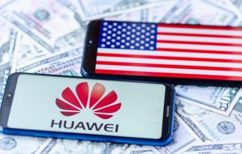 Governo Biden sinaliza que vai manter banimento da Huawei