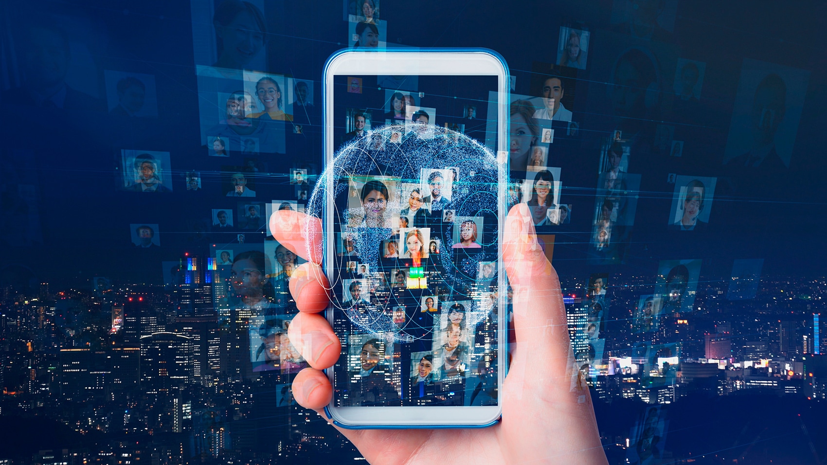 Tela de rede social como o Instagram, com vídeos e outros conteúdos que podem ser baixados