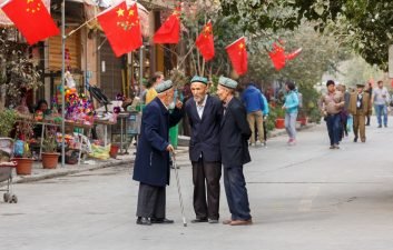 Versão chinesa do TikTok tentou criar um algoritmo para censurar lives de Uigures