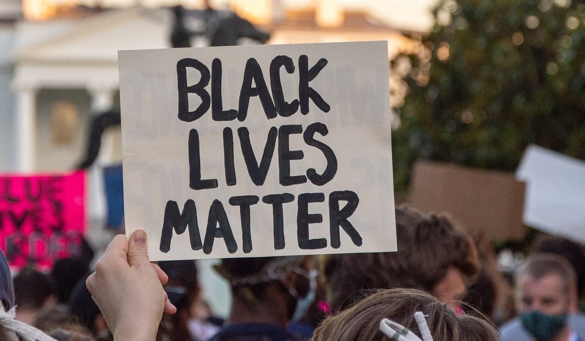 Inteligência Artificial pode identificar racismo