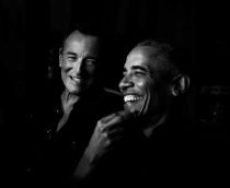 Barack Obama e Bruce Springsteen lançam podcast no Spotify Barack Obama e Bruce Springsteen lançam podcast no Spotify
