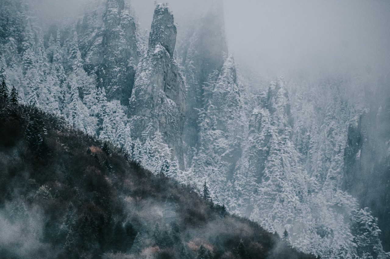 Neve na montanha