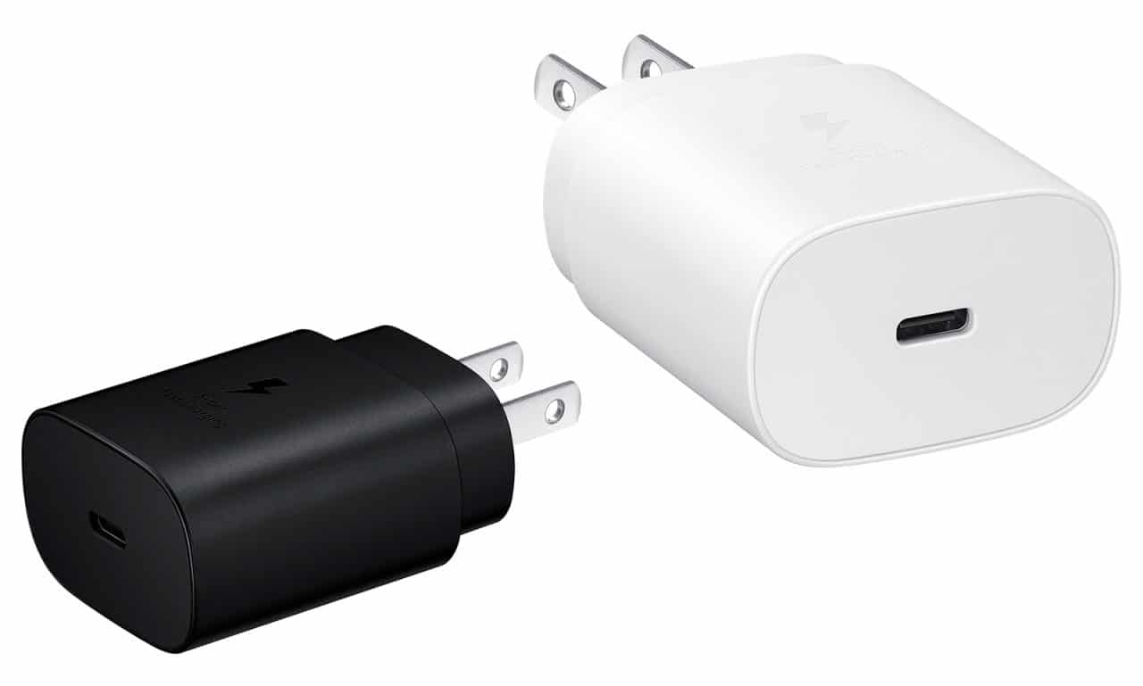 Carregadores da Samsung, que em breve vai lançar um de 65W