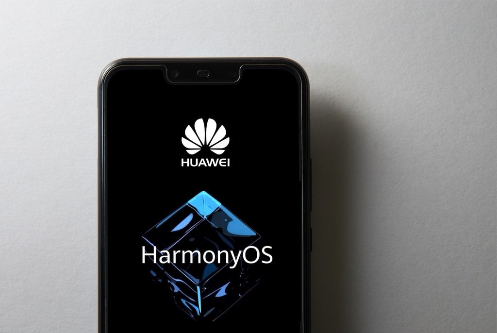 Vídeo mostra sistemas operacionais da Huawei HarmonyOS e EMUI lado a lado