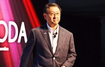 Presidente da Toyota: Apple pode fazer carro se der “40 anos de suporte”