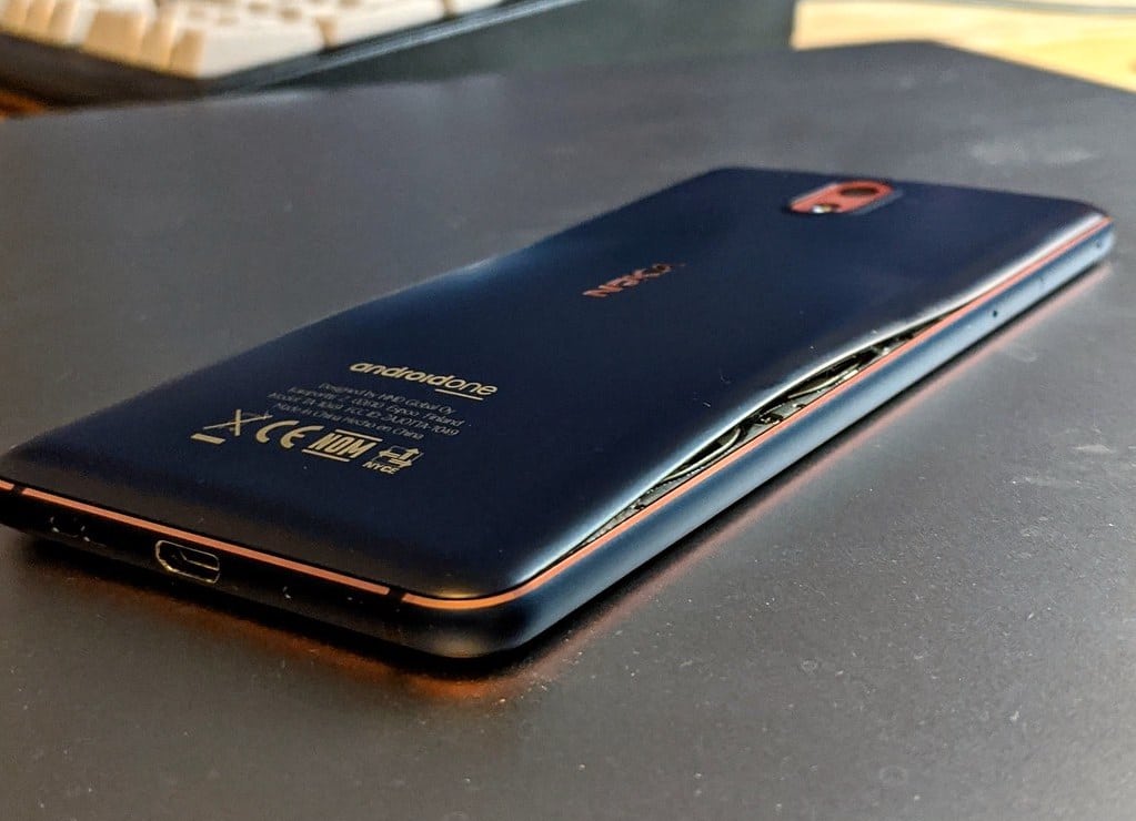 celular com a bateria estufada, apple registrou patente para detectar isso