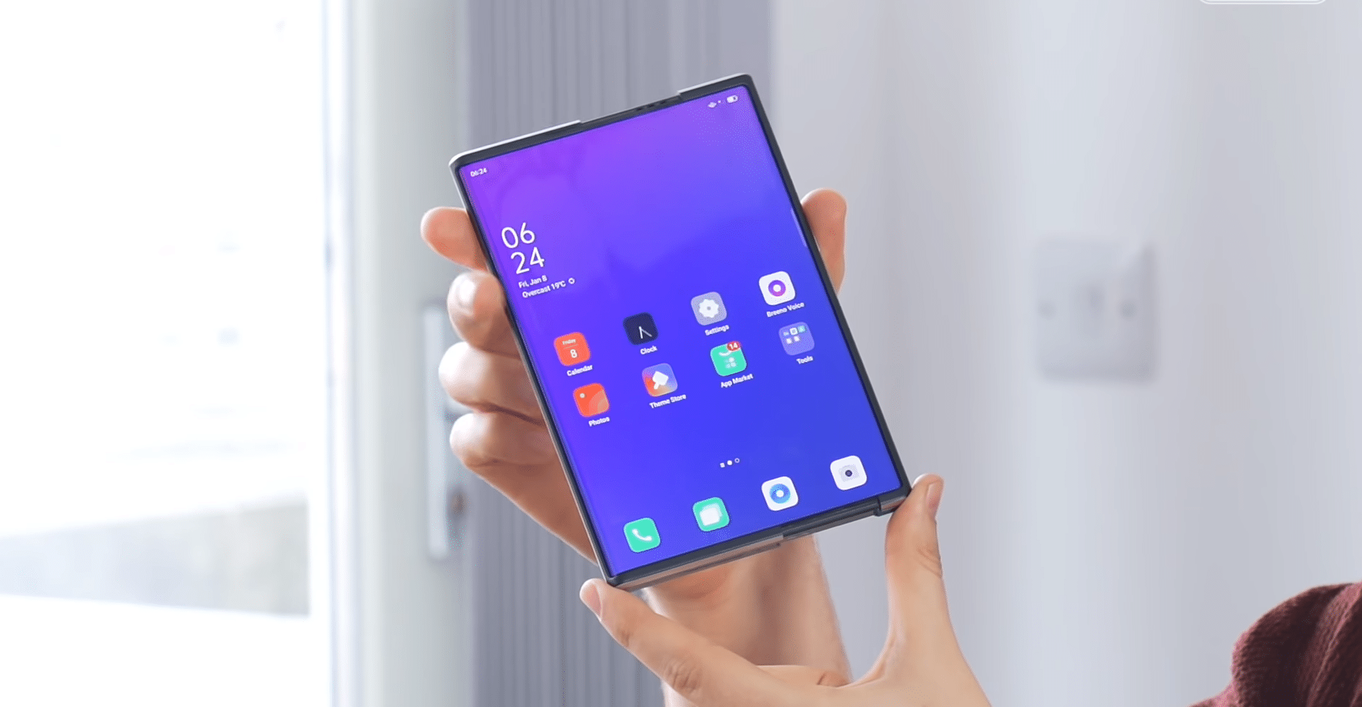 protótipo de smartphone com tela expansível da Oppo