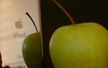 Legenda em imagem convence IA que uma maçã é um iPod