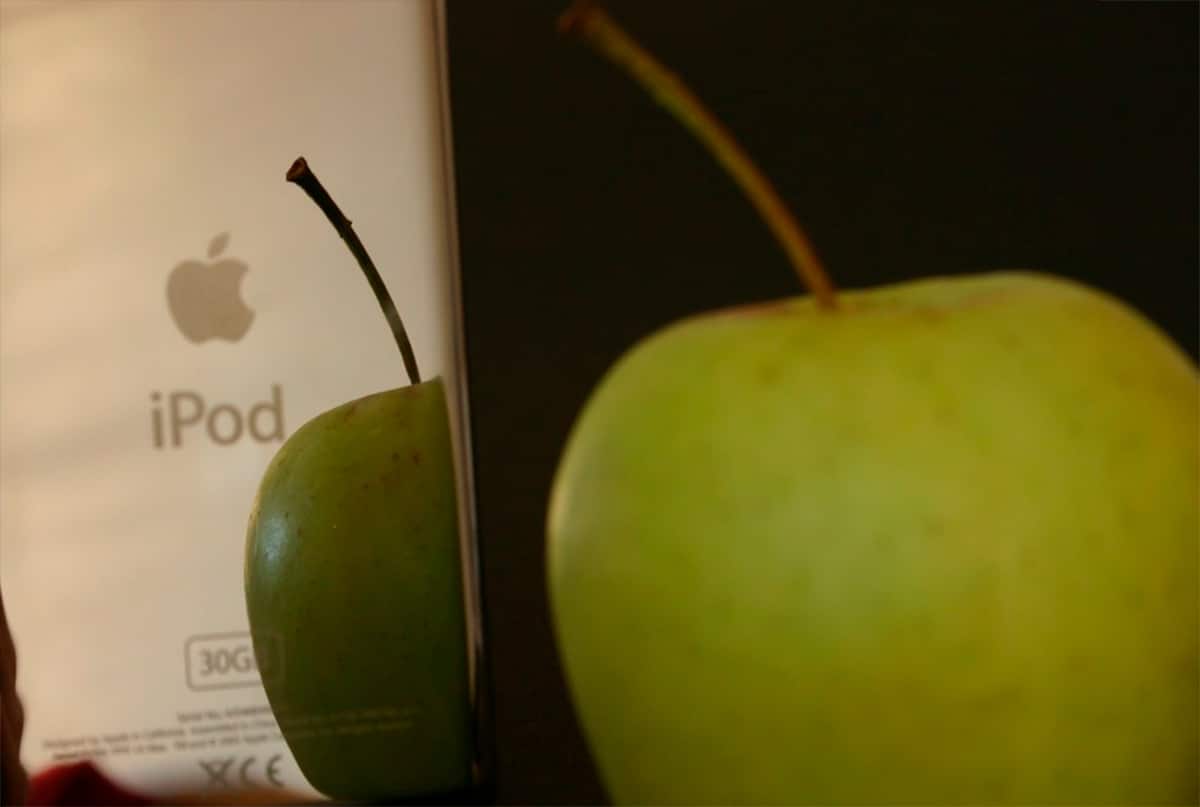 iPod da Apple e uma maçã