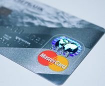 Samsung e Mastercard anunciam cartão de crédito com sensor de impressões digitais