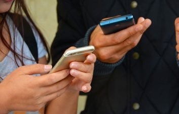 Pesquisa: 69% dos usuários de internet móvel dizem não viver sem ela no celular