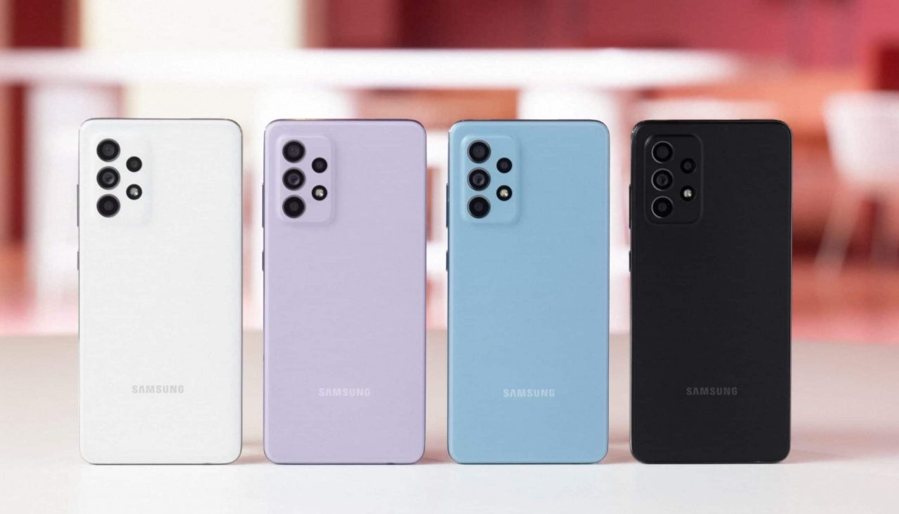 Montagem com o Galaxy A52, lançado no Brasil, nas cores branco, lilás, azul e preto