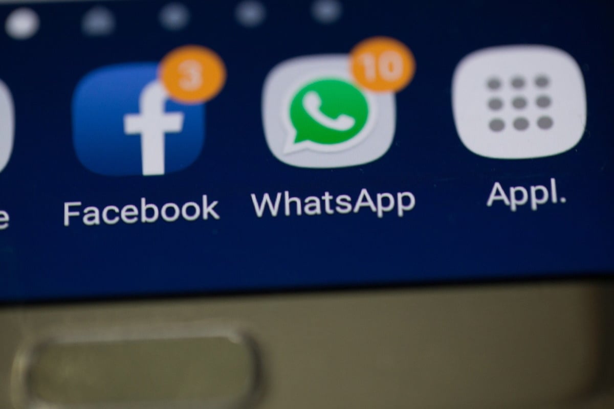 Imagem mostra ícones do Facebook e do WhatsApp. Representantes do Face foram convocados pelo Procon para discutir a futura política de dados do WhatsApp