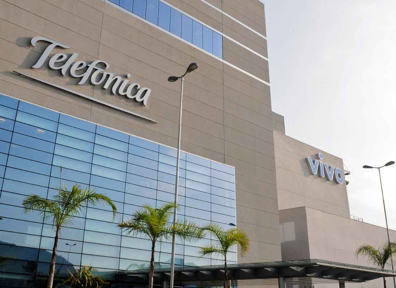 fachada de escritório da Vivo, que está lançando o Vivo Pay como parte de sua estratégia em serviços financeiros