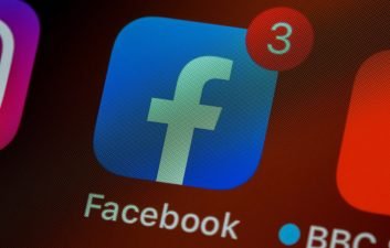Facebook e Instagram ficam fora do ar no mundo inteiro