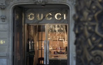 Facebook e Gucci se unem em processo contra falsificação
