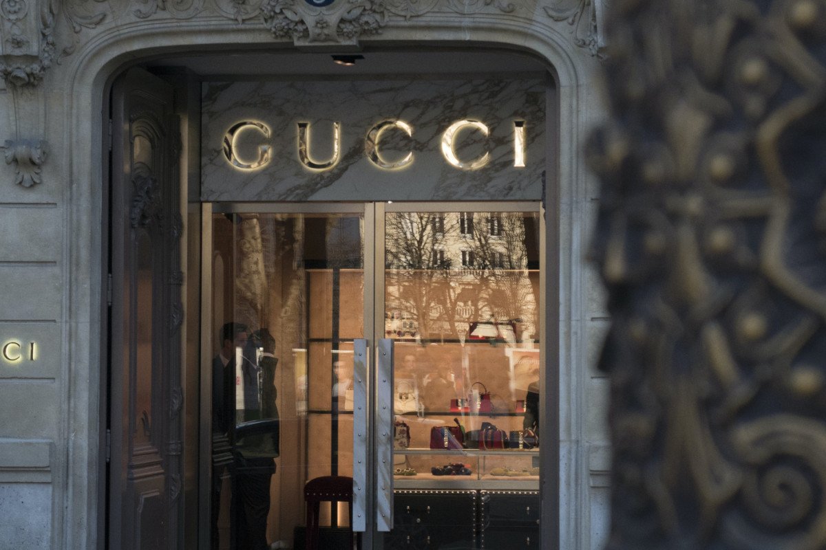 Fachada de loja da Gucci